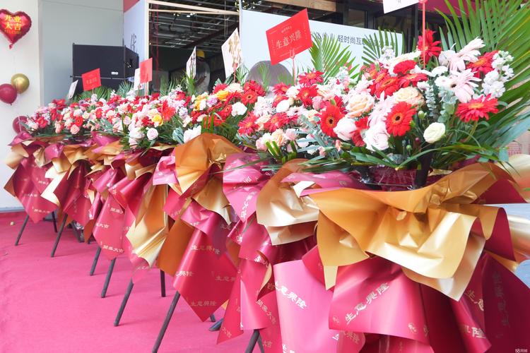 荆州庆典演出鲜花布置施工队盘点:专业花艺布景团队推荐与避坑指