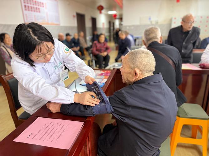 渭南病人陪护服务商前五：正规机构推荐与选择指南