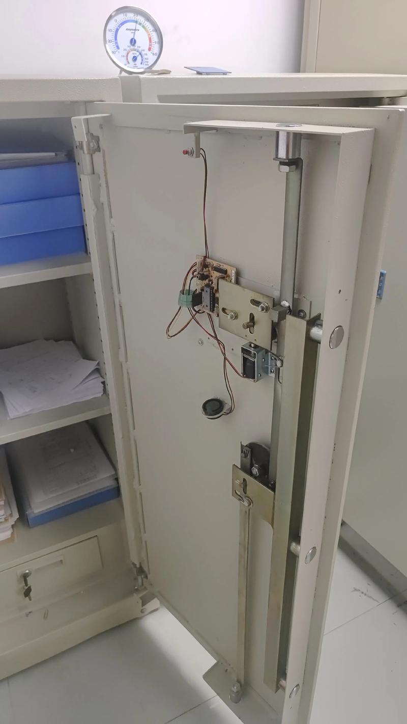 晋中保险柜开锁解密服务推荐：正规持证机构与专业维修指南