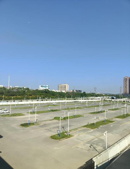 湘潭驾校速成班正规指南 2026:避坑与高效拿证全攻略 湘潭驾校速成班正规指南 2026:避坑与高效拿证全攻略