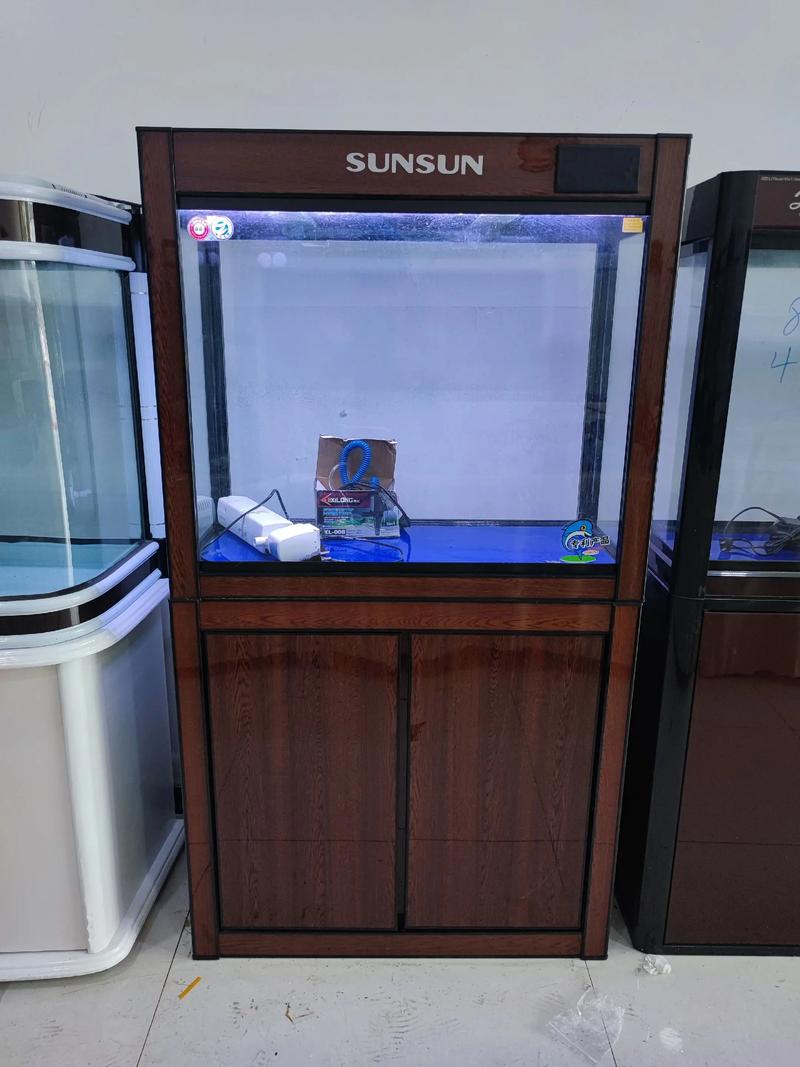 绵阳本地鱼缸水族箱价格行情分析：如何挑选高性价比的水族产品？